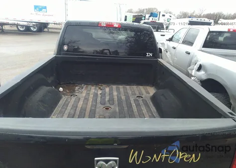 2015 Ram 2500 Tradesman из США, поврежденный, VIN 3C6UR5CL7FG681960